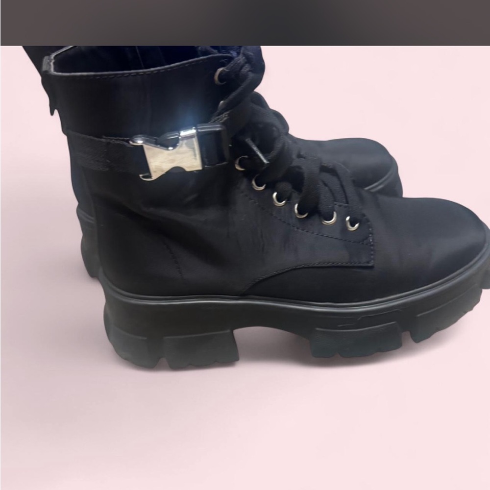 Black Steve Madden Platfom Combat boots - Picture 10 of 10